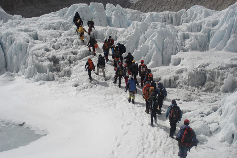 A guide to the best Everest climbing season Himalayan Glacier