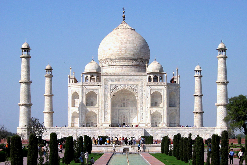 Taj Mahal - the monument of Love, best  place to visit in valentine's day